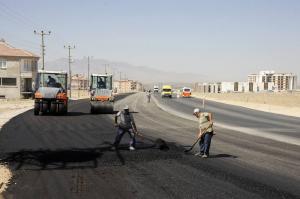As�rl�k �ile Bitiyor: Karamanda Yollar D�zeliyor