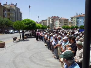 "Vakit, Mescid-i Aksa ve Kud�s i�in aya�a kalkma vaktidir!"